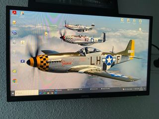 PC Sobremesa Negro con Detalles Naranja