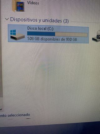 PC Sobremesa Negro con Detalles Naranja