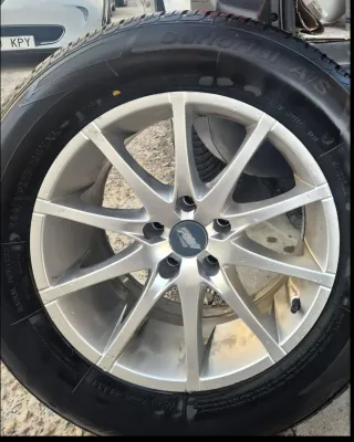 4 Llantas con Gomas 235/65 R17 108H Usado 2 meses