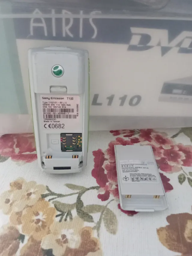 Sony Ericsson 100 Blanco