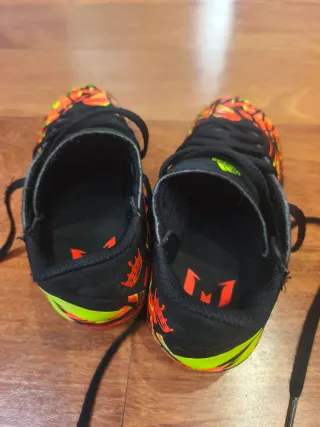 Botas de fútbol Messi Niño Talla 34