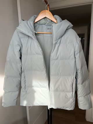Abrigo Uniqlo Plumas sin costuras Talla S