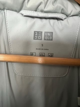 Abrigo Uniqlo Plumas sin costuras Talla S