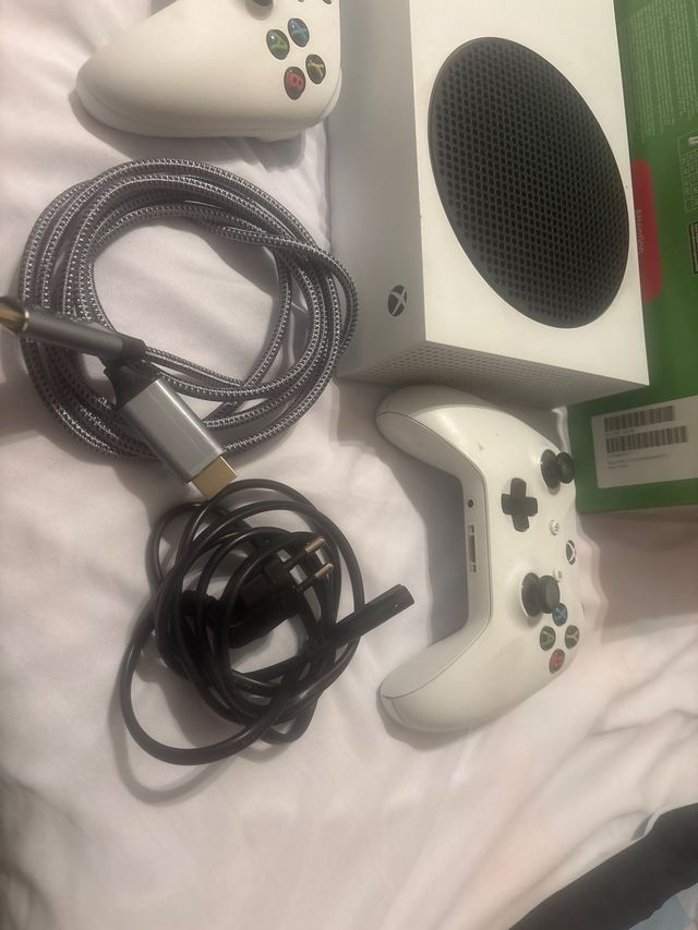 Xbox Series S 512GB + 2 Controller