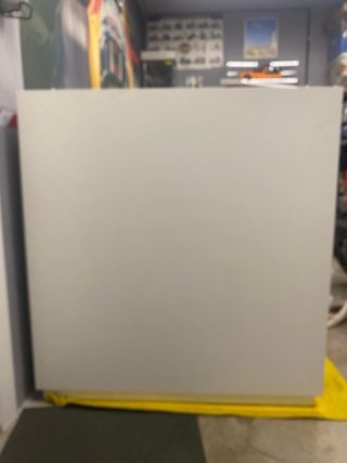 Mueble expositor cristal y madera con LED