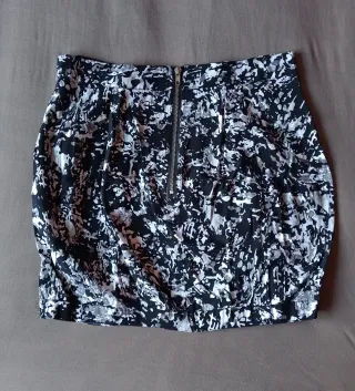 Falda corta New Yorker estampada