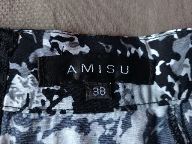 Falda corta New Yorker estampada