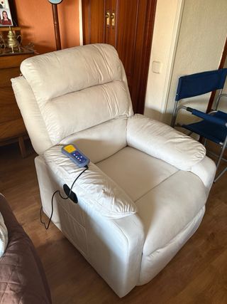 Dos sillones reclinables masaje. 2x1