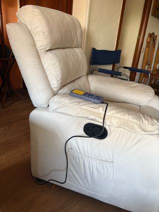 Dos sillones reclinables masaje. 2x1