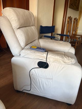 Dos sillones reclinables masaje. 2x1
