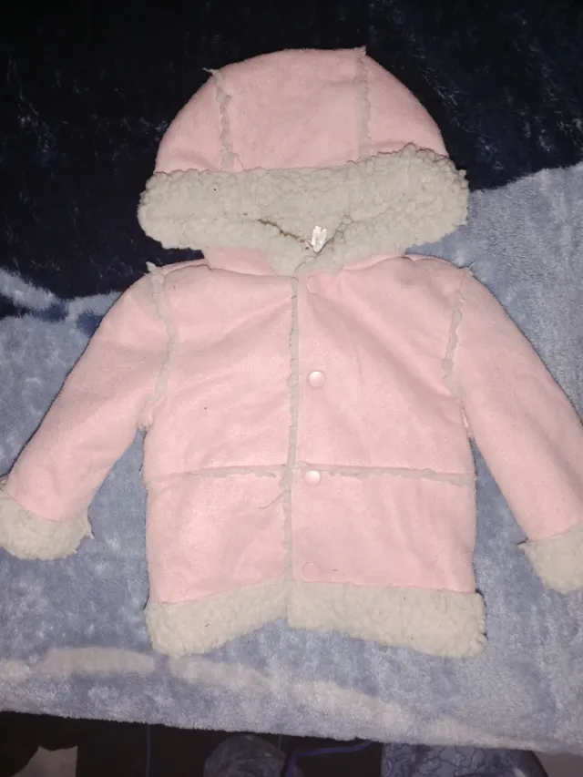 Chaqueta rosa con forro de borreguito