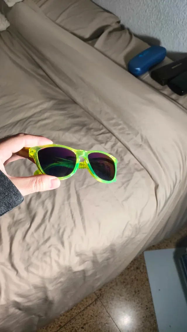 Gafas de sol Oakley verdes y amarillas