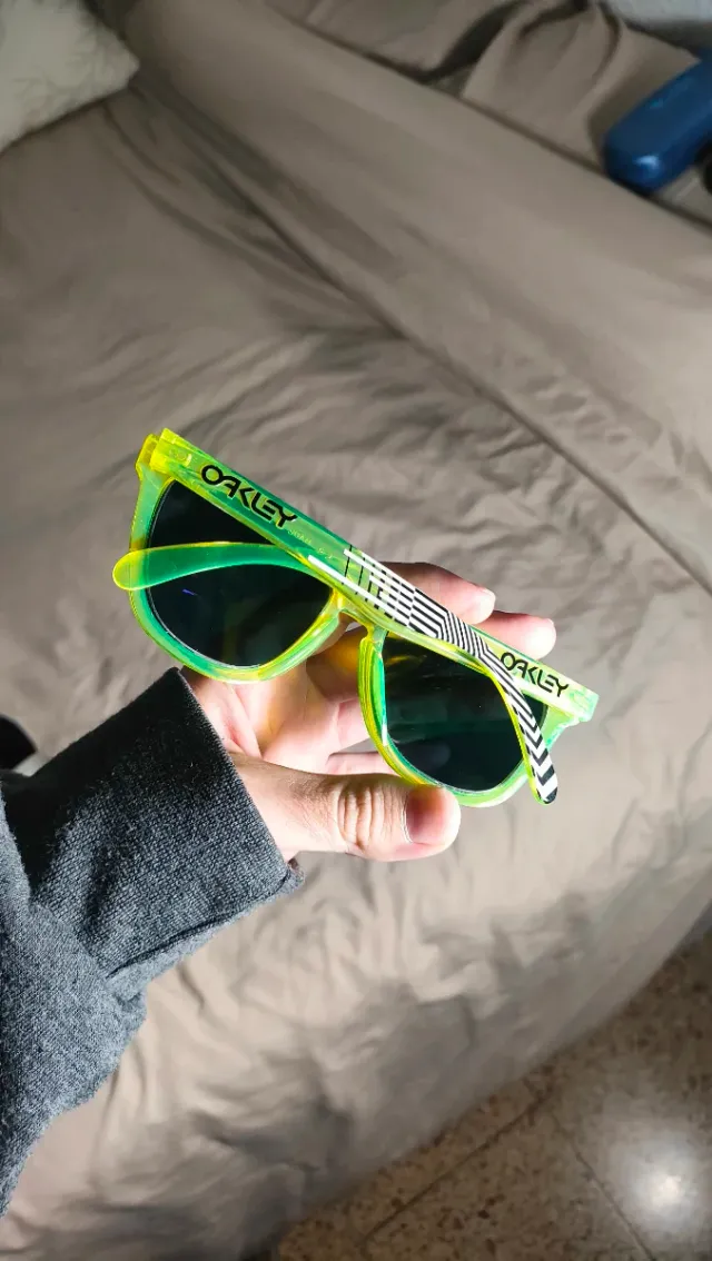 Gafas de sol Oakley verdes y amarillas
