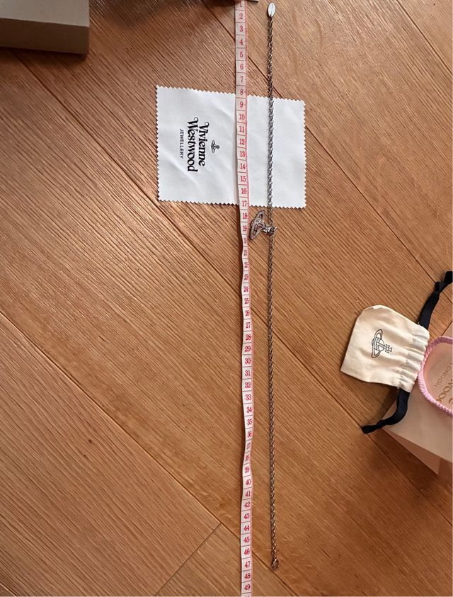 Vivienne Westwood collana rosa