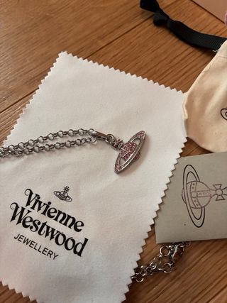 Vivienne Westwood collana rosa