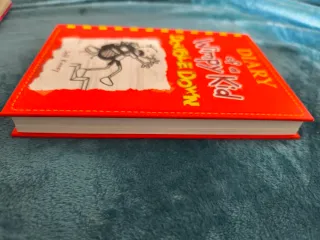 Libro sin estrenar Diario de Greg en Inglés n°11