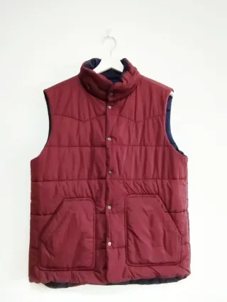 Chaleco Scalpers acolchado reversible.