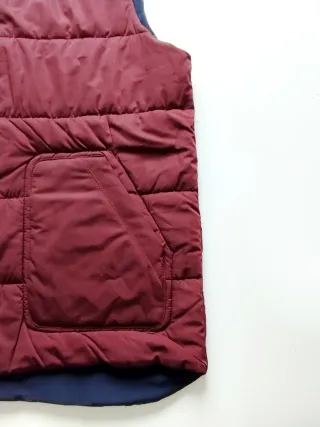 Chaleco Scalpers acolchado reversible.