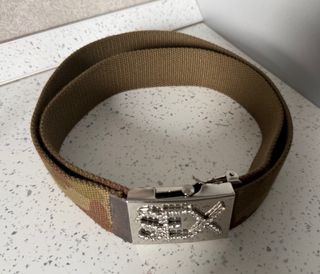 Cintura mimetica con scritta SEX argento