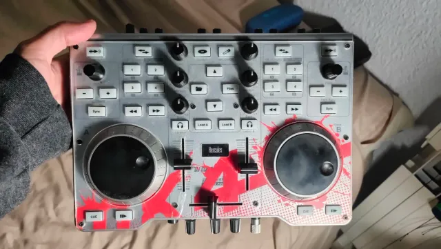Controlador DJ Hercules