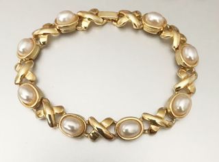 Pulsera vintage chapada en oro y cabujón de perla