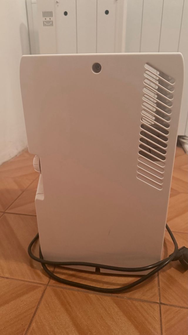 Deshumidificador blanco