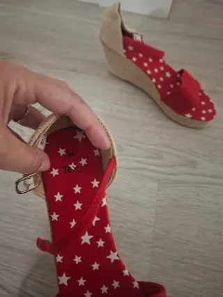 Sandalias esparto rojas con estrellas
