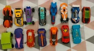 Pista Hot Wheels y Coches