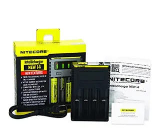 Caricabatterie Nitecore Intellicharger NEW i4