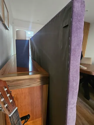 Cabecero individual morado. Perfecto estado.