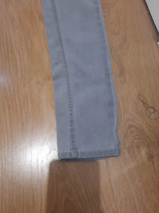 Pantalones vaqueros grises talla 34