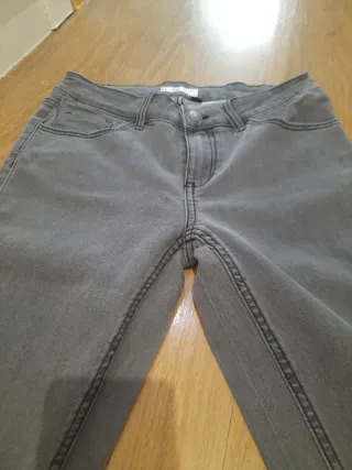 Pantalones vaqueros grises talla 34