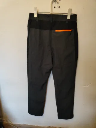 Pantalón de trekking negro y naranja nuevo