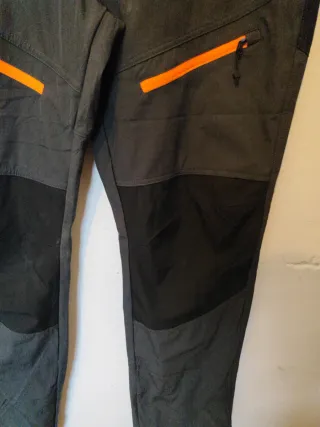 Pantalón de trekking negro y naranja nuevo