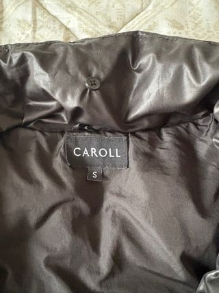 Plumífero Caroll Negro con Cinturón y Cuello Gris