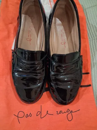 Mocassini Pas de rouge vernice pelle nera