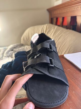 Zapato ortopédico ajustable