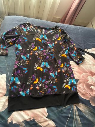 Vestido corto mujer mariposas tachuelas