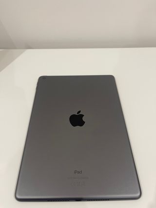 iPad 8 Space Gray practicamente nuevo. 32Gb