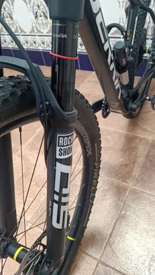 Berria Bravo 3.3 Talla S Montaña