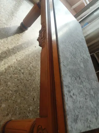 Tavolino in legno e marmo