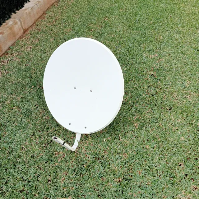 Antena Parabólica 60cm con Soporte