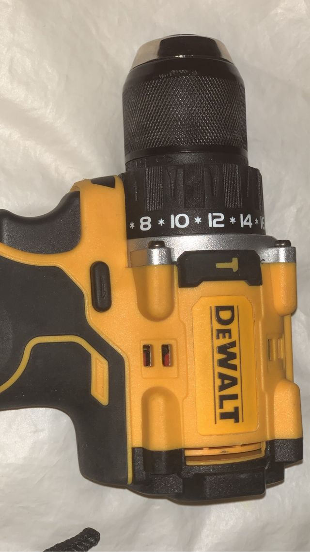 Parafusadeira Dewalt (sem bateria)