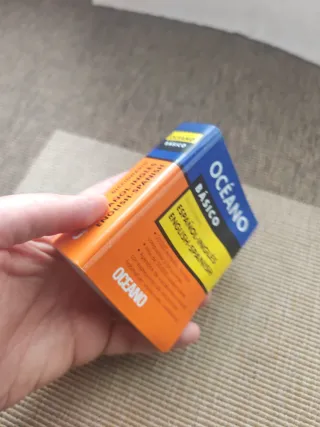 Océano Básico Diccionario Español - Inglés / En...