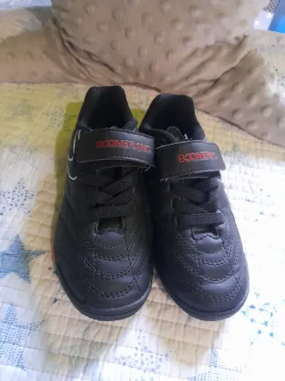 Botas fútbol niño talla 28