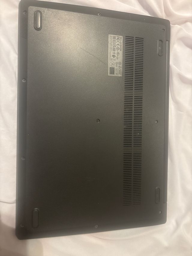 Portátil Lenovo IdeaPad 3 15IGL05