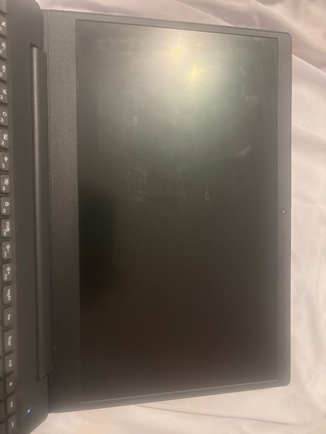 Portátil Lenovo IdeaPad 3 15IGL05