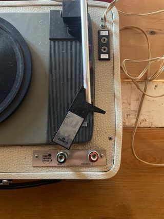 Giradischi Vintage Eurovox Rosso e Beige