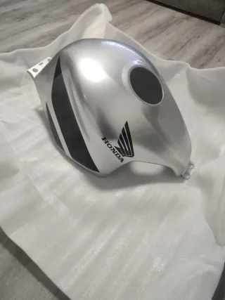 Cubierta depósito HONDA CBR F4