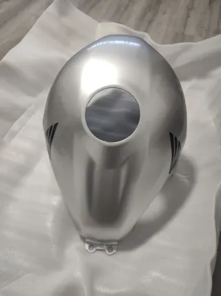 Cubierta depósito HONDA CBR F4